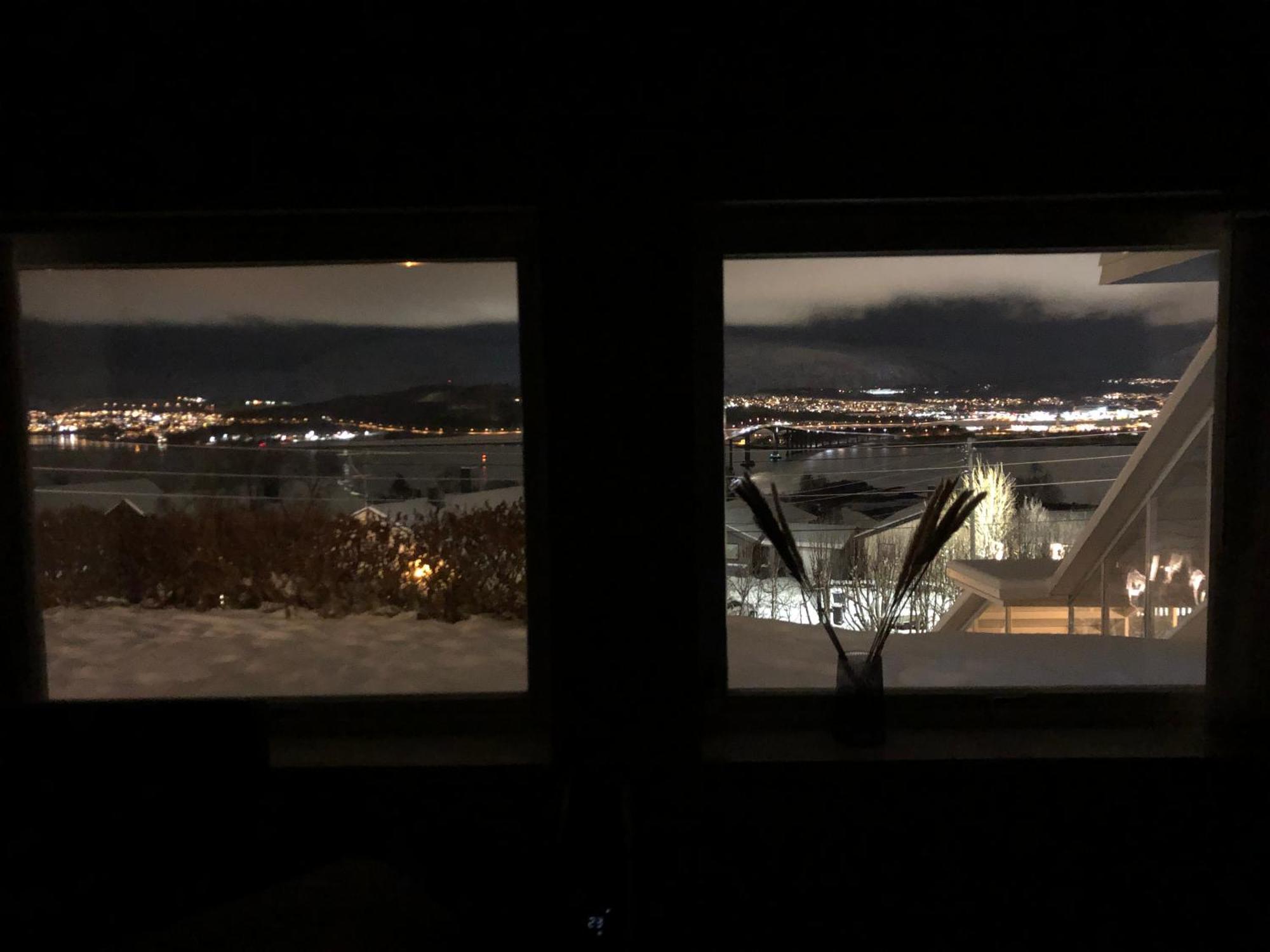 Moderne Og Trivelig Leilighet, Med Unik Utsikt トロムソ エクステリア 写真
